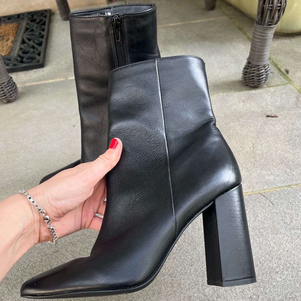 Steve Madden Black Square Toe Leather Boots